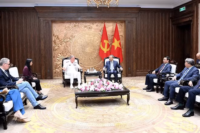 Quang cảnh cuộc tiếp Đô đốc Samuel Paparo, Tư lệnh Bộ Chỉ huy Thái Bình Dương Hoa Kỳ, chiều 5/8/2026, tại Trụ sở Văn phòng Trung ương Đảng. (Ảnh: ĐĂNG KHOA)