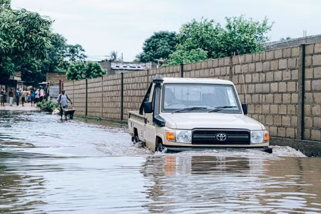 Ngập úng do mưa lớn gây ra tại tỉnh Maputo, Mozambique, ngày 12/1/2026. (Ảnh: Tân Hoa Xã)