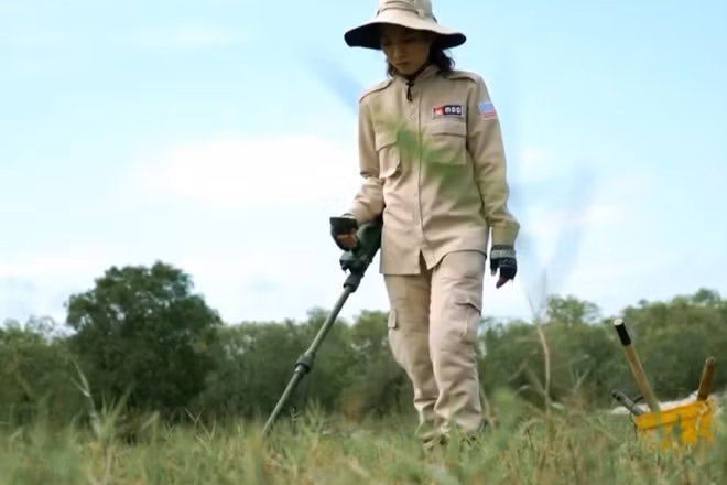[Video] Phấn đấu hoàn thành làm sạch đất ô nhiễm bom mìn vào năm 2045