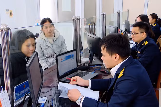 [Video] Hà Nội tiếp nhận thủ tục thuế tại 31 điểm hành chính công