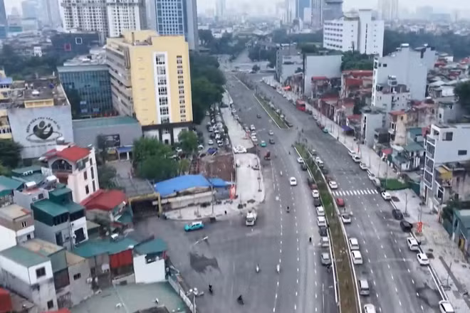 [Video] Hà Nội điều chỉnh tổ chức giao thông phố La Thành phục vụ thi công Vành đai 1