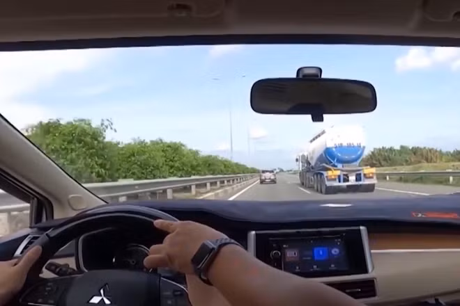 [Video] Đề xuất không cho học viên tập lái trên các tuyến cao tốc