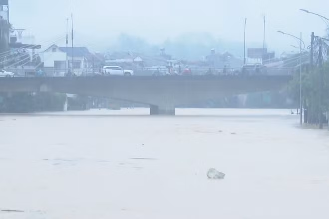 [Video] Báo động lũ trên hạ lưu sông Thương, sông Lục Nam