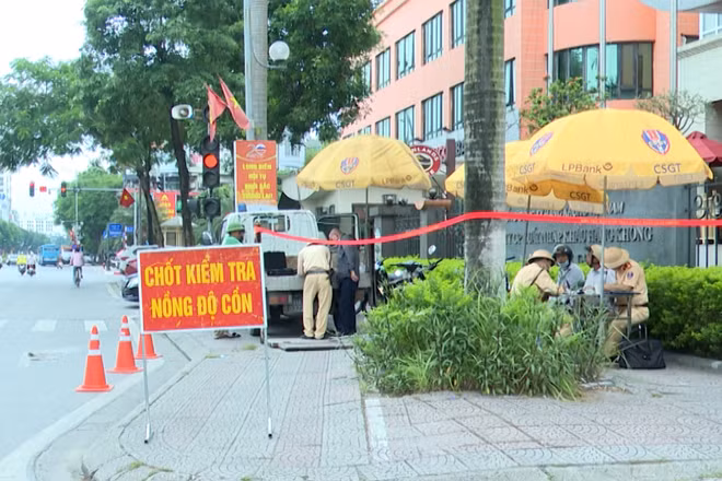 [Video] Cảnh sát giao thông mở cao điểm bảo đảm trật tự, an toàn giao thông