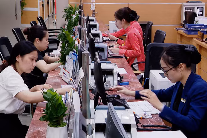 [Video] Ngân hàng ngừng sử dụng hộ chiếu khi giao dịch đối với công dân Việt Nam