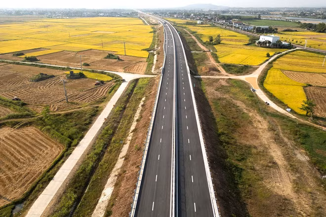 [Video] Gần 220 km cao tốc qua miền Trung, Tây Nguyên đưa vào khai thác từ ngày 29/4