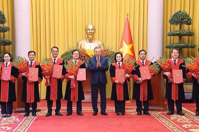 [Video] Trao quyết định bổ nhiệm Thẩm phán Tòa án nhân dân tối cao