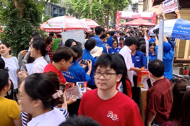[Video] Ngày đầu tuyển sinh đại học 2026, đã có hơn 112 nghìn thí sinh đăng ký nguyện vọng