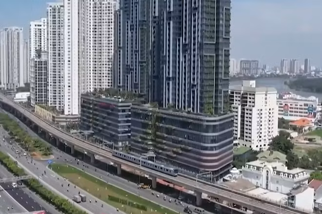 [Video] Metro số 1 tăng chuyến, miễn phí vé trong ngày 2/7