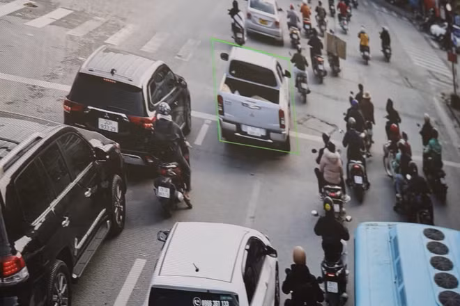 [Video] 1800 vi phạm giao thông tiếp tục bị camera AI của Hà Nội “bắt trọn” 