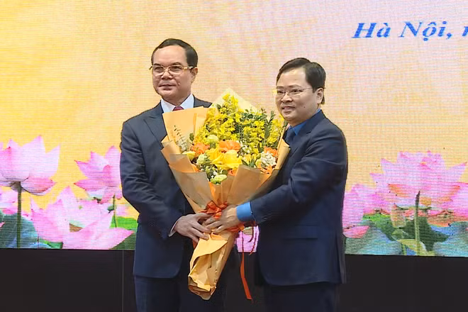 [Video] Đồng chí Nguyễn Anh Tuấn được bầu làm Chủ tịch Tổng Liên đoàn Lao động Việt Nam