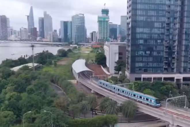 [Video] TP Hồ Chí Minh miễn phí xe buýt và Metro số 1 trong ngày bầu cử 15/3