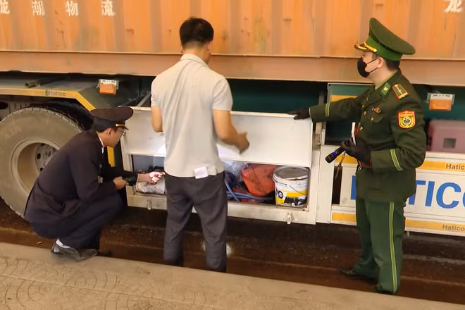[Video] Quảng Trị: Ngăn chặn hàng lậu qua biên giới dịp giáp Tết