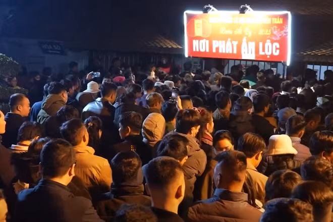[Video] Thay đổi giờ phát ấn Đền Trần xuân Bính Ngọ 2026