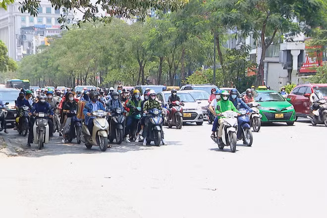 [Video] Chuyên gia khí tượng thông tin về đợt nắng nóng ở Bắc Bộ và Trung Bộ trong 5 ngày tới