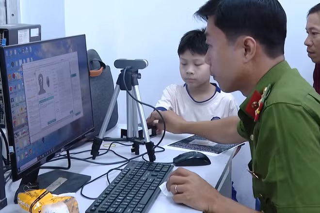 [Video] Cảnh báo thủ đoạn lừa đảo đăng ký tài khoản định danh điện tử cho trẻ em