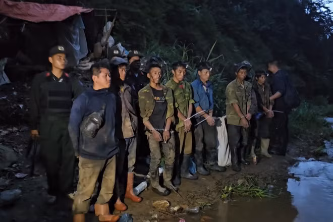 [Video] Lào Cai triệt phá ổ nhóm mua bán, tàng trữ, sử dụng trái phép chất cấm