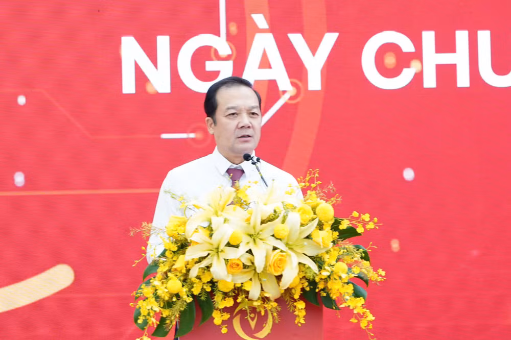 thu-truong.jpg