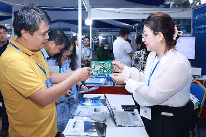 Ngày hội kết nối đầu tư công nghệ bán dẫn thành phố Hà Nội năm 2024.
