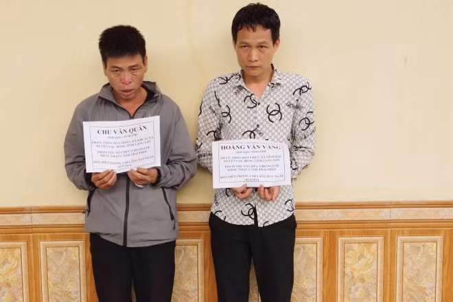 Bắt giữ 2 đối tượng tổ chức cho người nhập cảnh trái phép.