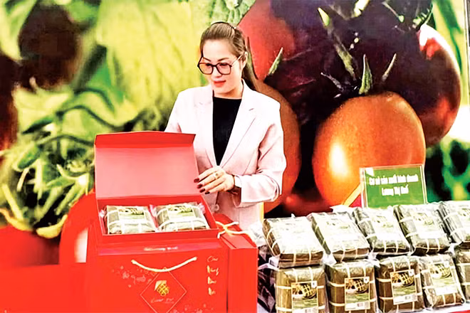 Bánh chưng xanh Lương Huế được chứng nhận sản phẩm OCOP 3 sao. 