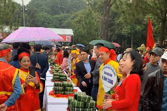 Sản phẩm bánh chưng của các đội tại hội thi.