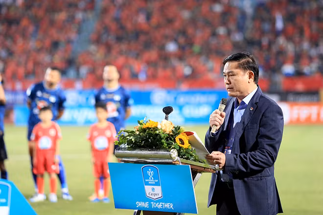 Ông Trần Anh Tú phát biểu tại Lễ khai mạc Cúp Quốc gia Casper 2023/24. (Ảnh: VPF)