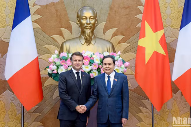 Chủ tịch Quốc hội Trần Thanh Mẫn hội kiến Tổng thống Pháp Emmanuel Macron.