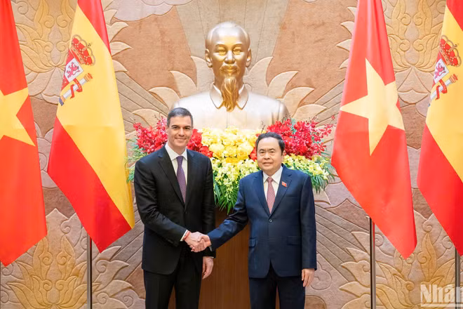 Chủ tịch Quốc hội Trần Thanh Mẫn hội kiến Thủ tướng Tây Ban Nha Pedro Sanchez.