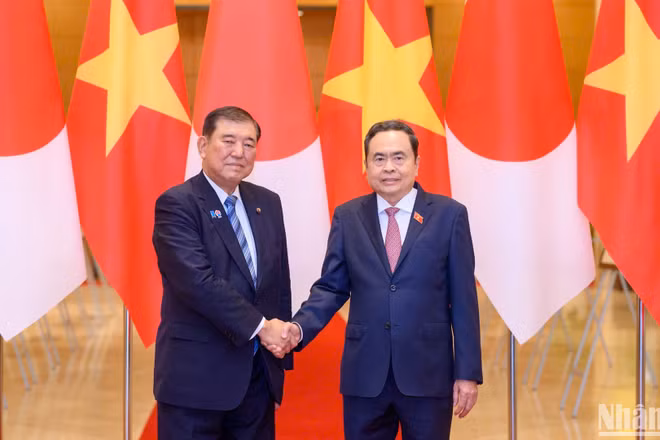 Chủ tịch Quốc hội Trần Thanh Mẫn và Thủ tướng Nhật Bản Ishiba Shigeru.