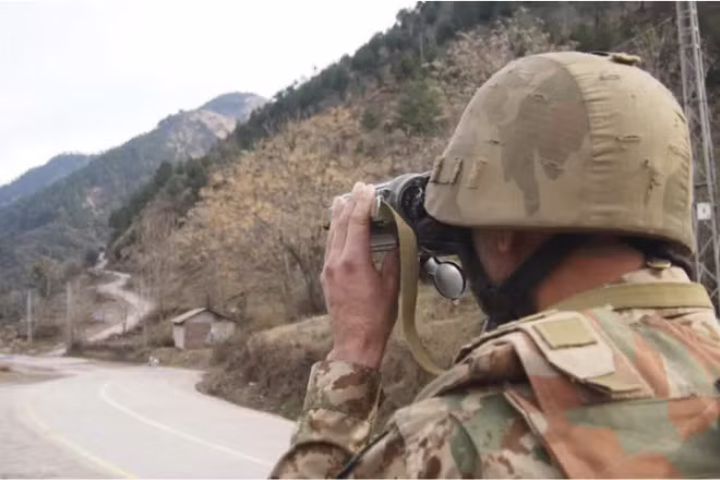 [Video] Quân đội Ấn Độ và Pakistan đấu súng dữ dội tại khu vực Kashmir