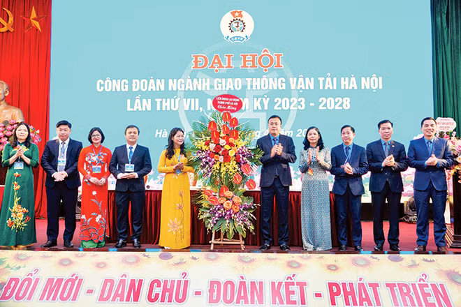 Đại hội Công đoàn ngành giao thông vận tải Hà Nội khóa 7, nhiệm kỳ 2023-2028. (Ảnh MAI QUÝ)