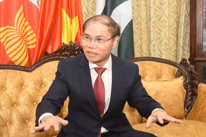 Đại sứ Việt Nam tại Pakistan Phạm Anh Tuấn (Ảnh: Báo Pakistan in the World)