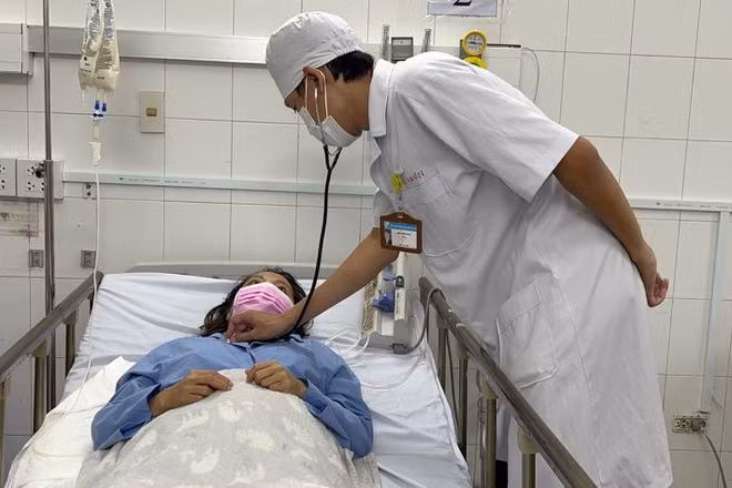 Bệnh nhân L.T.H.T hiện tỉnh táo, sinh tồn ổn định.