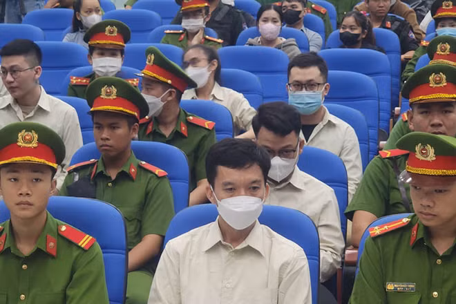 Các bị cáo tại phiên tòa.