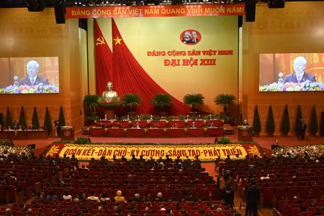 Để báo cáo chính trị là văn kiện trung tâm của Đại hội