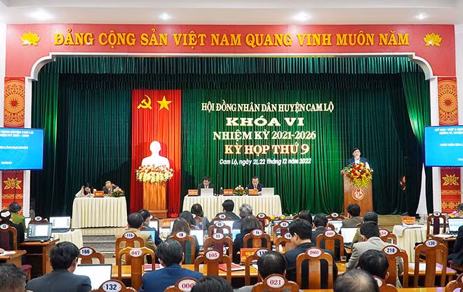 Mô hình phòng họp không giấy tờ đã tiết kiệm thời gian, chi phí hành chính tại các cơ quan nhà nước ở huyện Cam Lộ. 