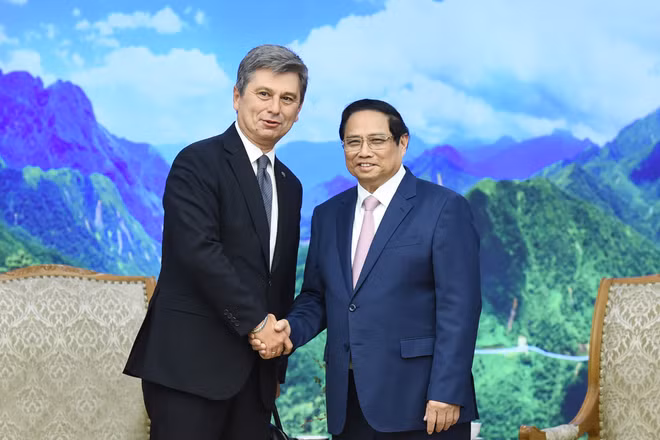 Thủ tướng Phạm Minh Chính tiếp Chủ tịch Liên đoàn các Hiệp hội Giao nhận vận tải Quốc tế Turgut Erkeskin.
