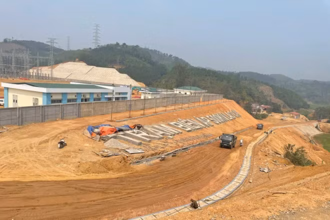 Trạm biến áp 500kV Lào Cai.