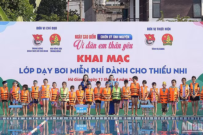 Khởi động hàng loạt công trình chăm lo thiếu nhi cả nước