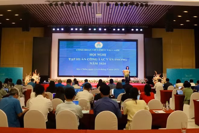 Quang cảnh hội nghị.