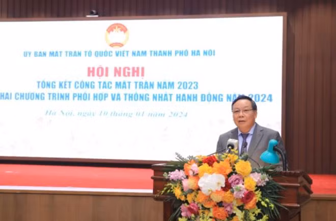 Đồng chí Nguyễn Văn Phong, Phó Bí thư Thành ủy Hà Nội phát biểu tại hội nghị.