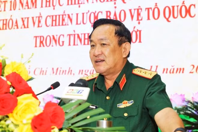 Thượng tướng Võ Minh Lương, Ủy viên Trung ương Đảng, Ủy viên Thường vụ Quân ủy Trung ương, Thứ trưởng Quốc phòng phát biểu tại Hội nghị.