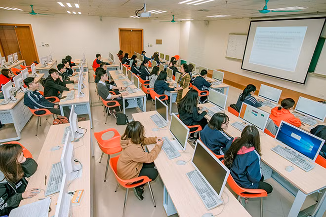 Trường đại học Kinh tế quốc dân đầu tư cơ sở vật chất hiện đại, góp phần nâng cao chất lượng đào tạo. (Ảnh PHƯƠNG LINH)