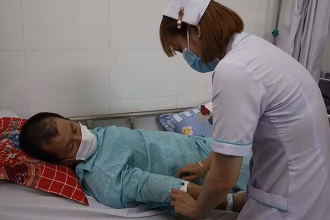 Sức khỏe ông K. đang phục hồi dần. (Ảnh: Bệnh viện cung cấp)