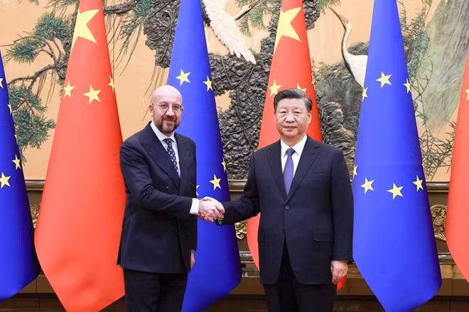 Chủ tịch Hội đồng châu Âu Charles Michel và Tổng Bí thư, Chủ tịch Trung Quốc Tập Cận Bình. (Ảnh: Tân Hoa Xã)