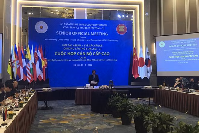 Quang cảnh cuộc họp.