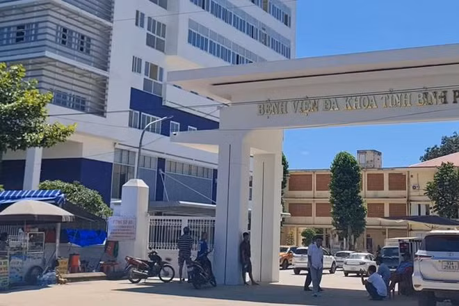 Bệnh viện Đa khoa tỉnh Bình Phước, nơi nạn nhân rơi xuống tử vong.