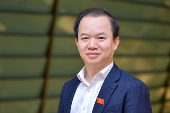 PGS, TS Bùi Hoài Sơn - Ủy viên chuyên trách Ủy ban Văn hóa và Xã hội của Quốc hội.