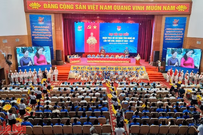 Toàn cảnh Đại hội đại biểu Đoàn Thanh niên Cộng sản Hồ Chí Minh tỉnh Nghệ An nhiệm kỳ 2022-2027.
